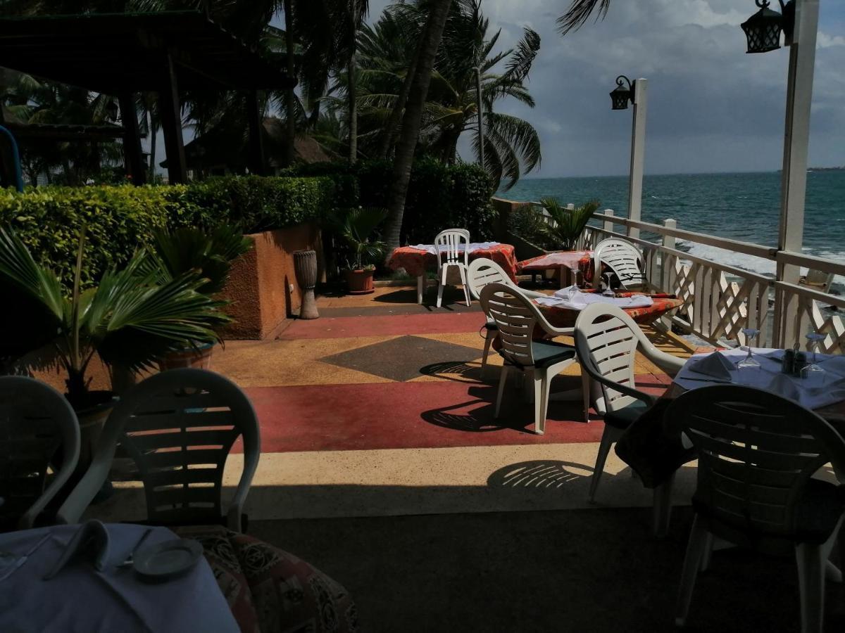Hotel Jardin Savana Dakar Exterior photo