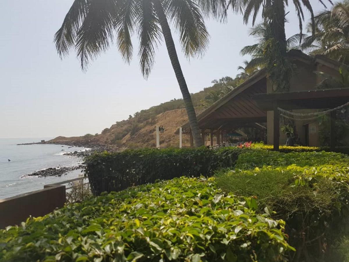 Hotel Jardin Savana Dakar Exterior photo