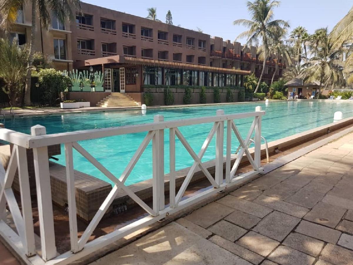 Hotel Jardin Savana Dakar Exterior photo